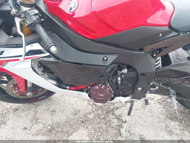 Yamaha Yzfr1 C 2015 JYARN39Y2FA000194 Image 9