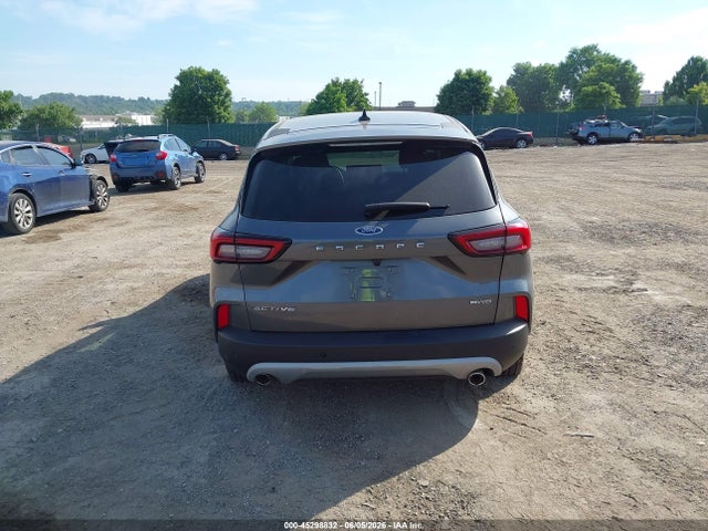 1FMCU9GN2RUA23949 Ford Escape Active
