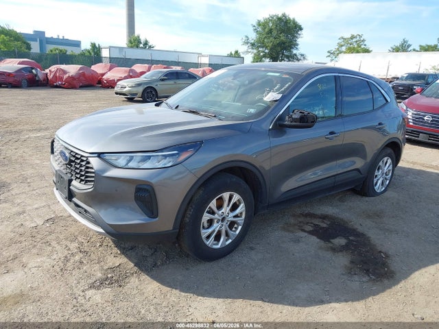 1FMCU9GN2RUA23949 Ford Escape Active