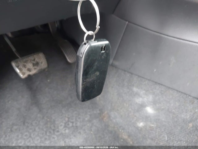 Продажа на аукционе авто 2025 Toyota Corolla Cross Xle, vin: 7MUEAABGXSV128013, номер лота: 45298990
