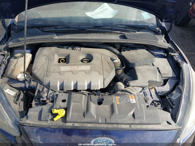 45299026 :رقم المزاد ، 1FADP3L90GL200075 vin ، 2016 Ford Focus St مزاد بيع
