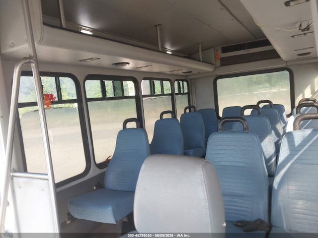 Продаж на аукціоні авто 2015 Ford Transit-350 Cutaway, vin: 1FDES6PMXFKA92559, номер лоту: 45299040