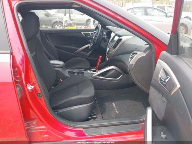 2017 Hyundai Veloster Value Edition მანქანა იყიდება აუქციონზე, vin: KMHTC6AD0HU321769, აუქციონის ნომერი: 45299048