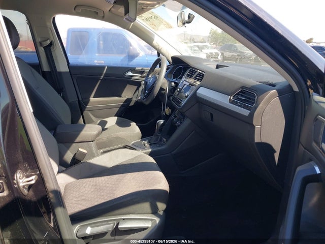 3VV1B7AX5JM090359 Volkswagen Tiguan 2.0t S