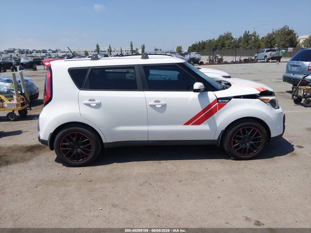 Продаж на аукціоні авто 2015 Kia Soul, vin: KNDJN2A26F7813750, номер лоту: 45299109