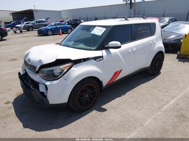 Продаж на аукціоні авто 2015 Kia Soul, vin: KNDJN2A26F7813750, номер лоту: 45299109