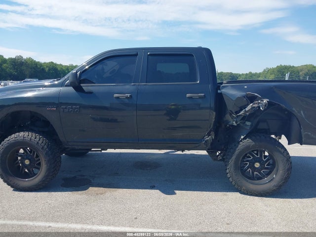 Продаж на аукціоні авто 2018 Ram 1500 Express  4x4 5'7 Box, vin: 1C6RR7KT9JS250895, номер лоту: 45299123