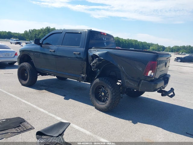 Продаж на аукціоні авто 2018 Ram 1500 Express  4x4 5'7 Box, vin: 1C6RR7KT9JS250895, номер лоту: 45299123