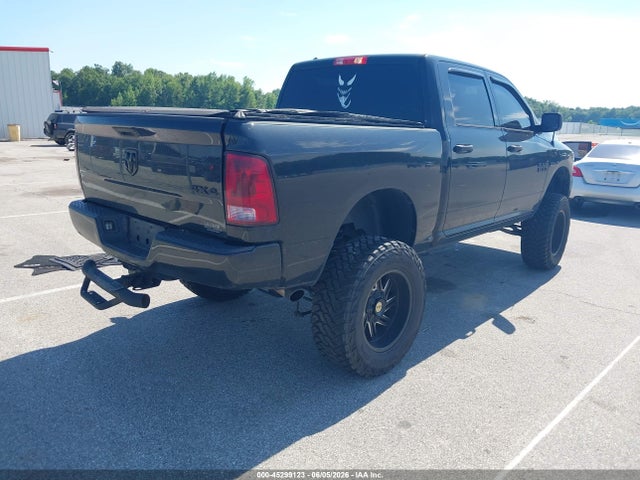Продаж на аукціоні авто 2018 Ram 1500 Express  4x4 5'7 Box, vin: 1C6RR7KT9JS250895, номер лоту: 45299123