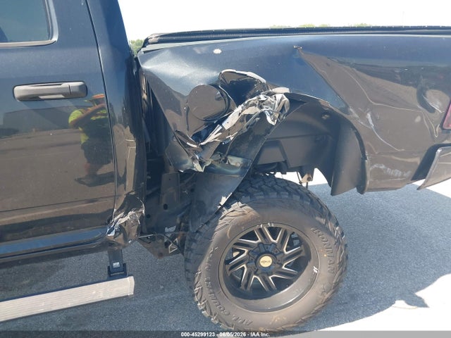 Продаж на аукціоні авто 2018 Ram 1500 Express  4x4 5'7 Box, vin: 1C6RR7KT9JS250895, номер лоту: 45299123