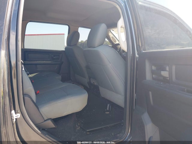 Продаж на аукціоні авто 2018 Ram 1500 Express  4x4 5'7 Box, vin: 1C6RR7KT9JS250895, номер лоту: 45299123