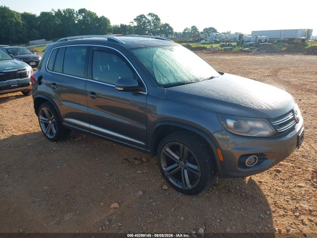 2015 Volkswagen Tiguan R-line მანქანა იყიდება აუქციონზე, vin: WVGBV7AX5FW019904, აუქციონის ნომერი: 45299145