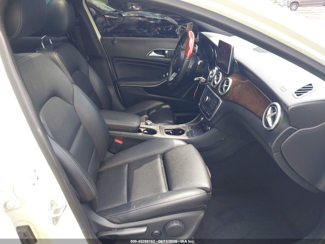 45299152 :رقم المزاد ، WDCTG4GB8GJ252195 vin ، 2016 Mercedes-benz Gla 250 4matic مزاد بيع