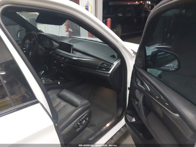 Продажа на аукционе авто 2018 Bmw X5 Xdrive35i, vin: 5UXKR0C56J0X96940, номер лота: 45299160