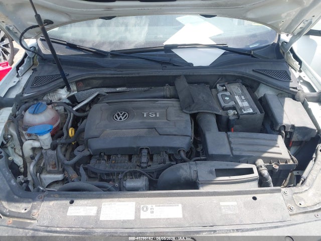 2017 Volkswagen Passat 1.8t R-line მანქანა იყიდება აუქციონზე, vin: 1VWDT7A37HC009523, აუქციონის ნომერი: 45299162