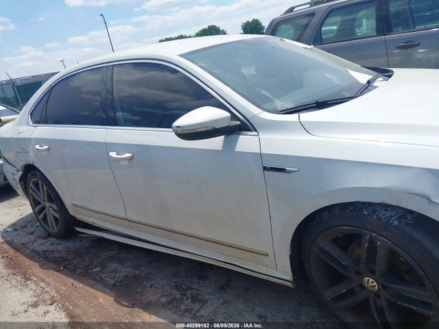 2017 Volkswagen Passat 1.8t R-line მანქანა იყიდება აუქციონზე, vin: 1VWDT7A37HC009523, აუქციონის ნომერი: 45299162