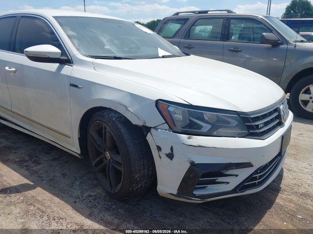 2017 Volkswagen Passat 1.8t R-line მანქანა იყიდება აუქციონზე, vin: 1VWDT7A37HC009523, აუქციონის ნომერი: 45299162