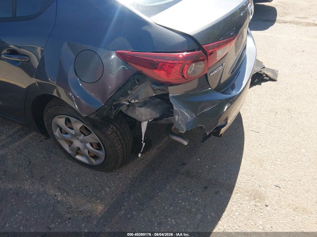 Продаж на аукціоні авто 2015 Mazda Mazda3 I Sv, vin: JM1BM1T73F1247351, номер лоту: 45299176