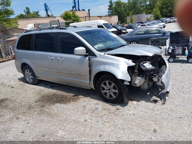 45299205 :رقم المزاد ، 2A4RR5D13AR213801 vin ، 2010 Chrysler Town & Country Touring مزاد بيع
