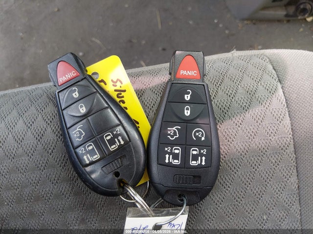 45299205 :رقم المزاد ، 2A4RR5D13AR213801 vin ، 2010 Chrysler Town & Country Touring مزاد بيع