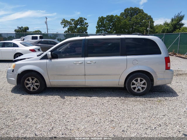 45299205 :رقم المزاد ، 2A4RR5D13AR213801 vin ، 2010 Chrysler Town & Country Touring مزاد بيع