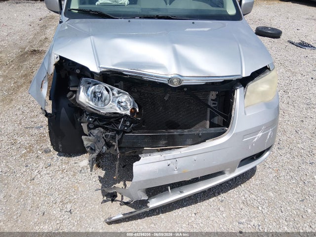 45299205 :رقم المزاد ، 2A4RR5D13AR213801 vin ، 2010 Chrysler Town & Country Touring مزاد بيع