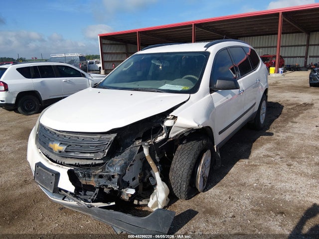 Chevrolet Traverse Ls 2014 1GNKRFED4EJ196529 Image 2