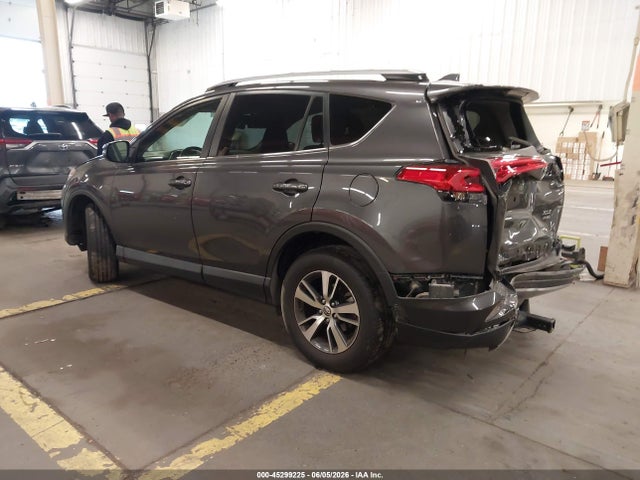 Toyota Rav4 Xle 2018 JTMRFREV7JJ178899 Image 3