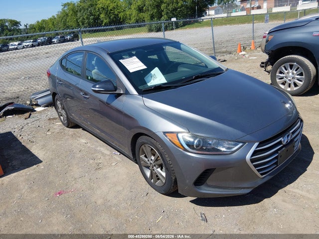 2018 5NPD84LFXJH354016 main image