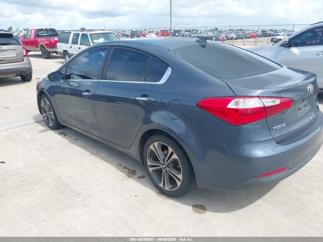 KIA FORTE EX 2016 KNAFZ4A8XG5504836 Image 3