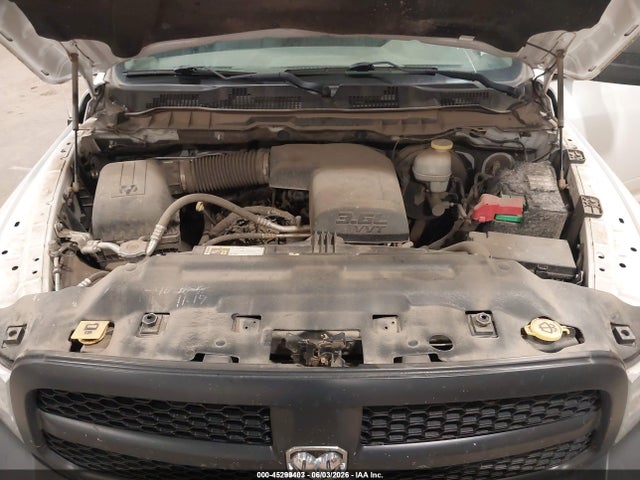 1C6RR7KG2HS598051 RAM 1500 Tradesman 4x4 5&#039;7 Box