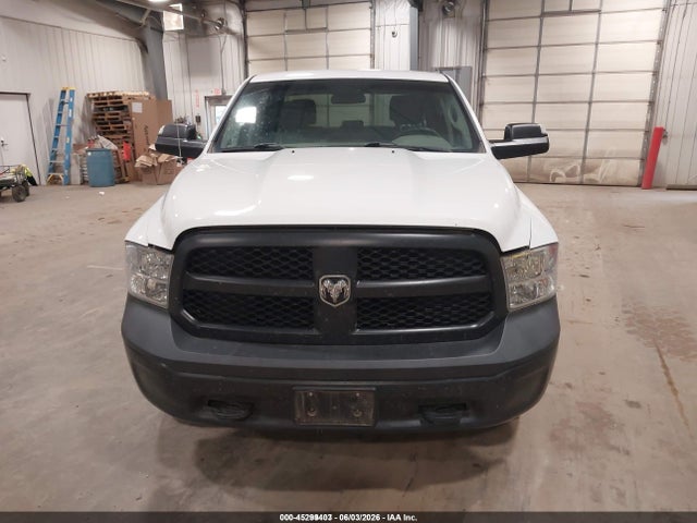 1C6RR7KG2HS598051 RAM 1500 Tradesman 4x4 5&#039;7 Box
