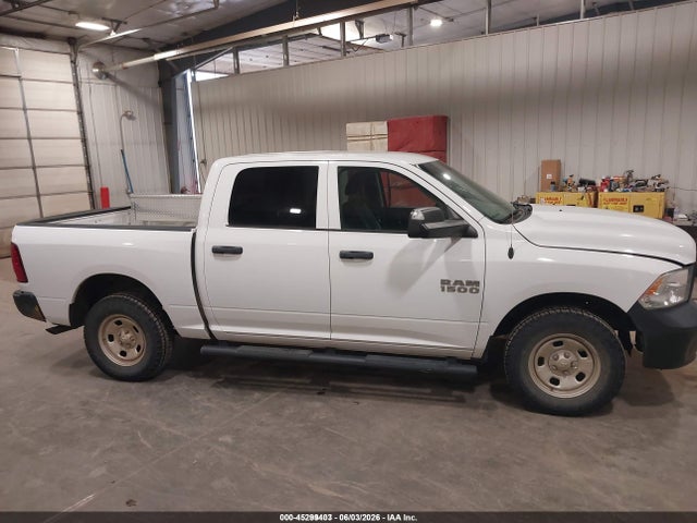 1C6RR7KG2HS598051 RAM 1500 Tradesman 4x4 5&#039;7 Box