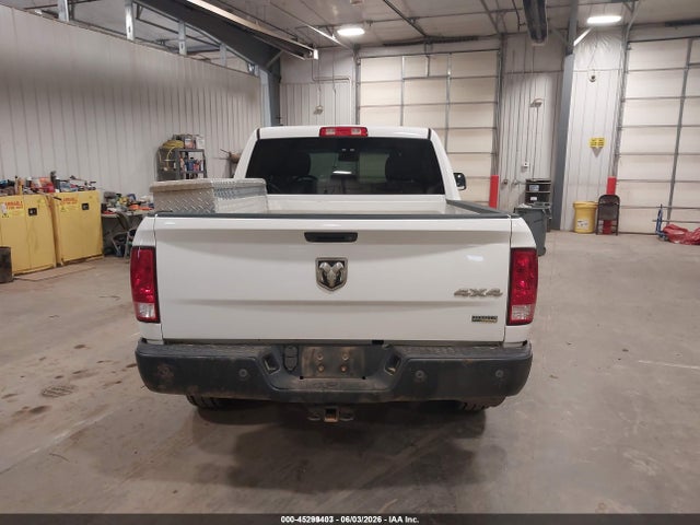 1C6RR7KG2HS598051 RAM 1500 Tradesman 4x4 5&#039;7 Box
