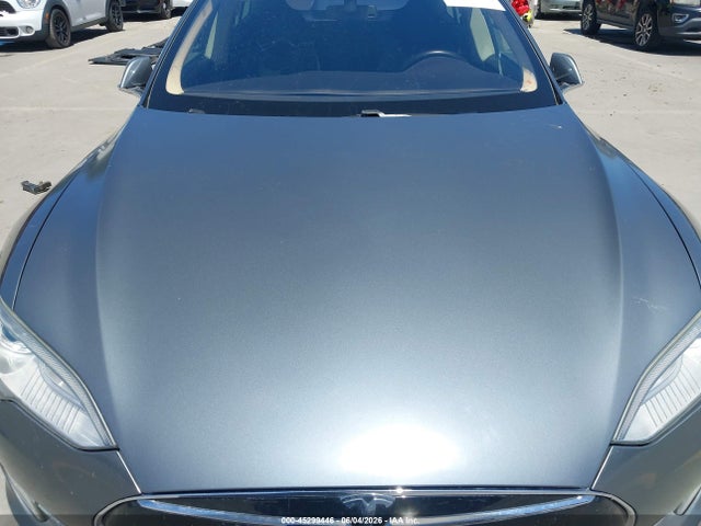 2013 Tesla Model S მანქანა იყიდება აუქციონზე, vin: 5YJSA1DG5DFP09520, აუქციონის ნომერი: 45299446