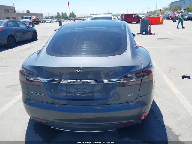 2013 Tesla Model S მანქანა იყიდება აუქციონზე, vin: 5YJSA1DG5DFP09520, აუქციონის ნომერი: 45299446