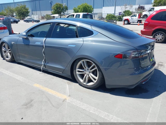 2013 Tesla Model S მანქანა იყიდება აუქციონზე, vin: 5YJSA1DG5DFP09520, აუქციონის ნომერი: 45299446