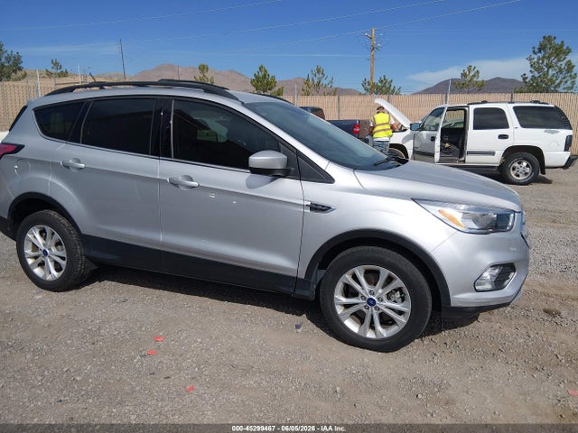 Продажа на аукционе авто 2018 Ford Escape Se, vin: 1FMCU9GD5JUA34908, номер лота: 45299467