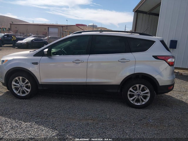 Продажа на аукционе авто 2018 Ford Escape Se, vin: 1FMCU9GD5JUA34908, номер лота: 45299467