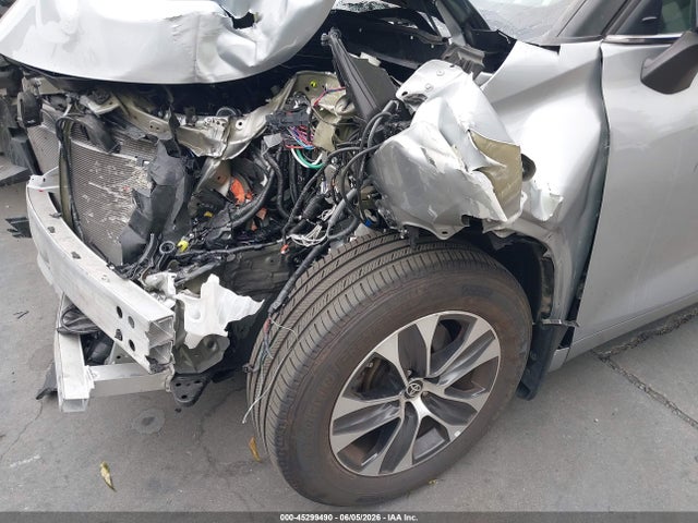 Toyota Highlander Xle 2024 5TDKDRAH5RS053129 Image 19
