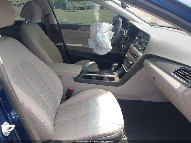 Продажа на аукционе авто 2015 Hyundai Sonata Se, vin: 5NPE24AFXFH231820, номер лота: 45299574