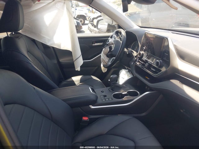 5TDKBRCHXRS638954 Toyota Highlander Hybrid Xle