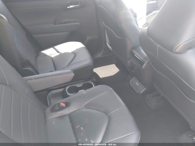 5TDKBRCHXRS638954 Toyota Highlander Hybrid Xle