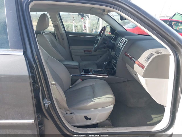 45299597 :رقم المزاد ، 2C3KK63H48H249792 vin ، 2008 Chrysler 300c مزاد بيع