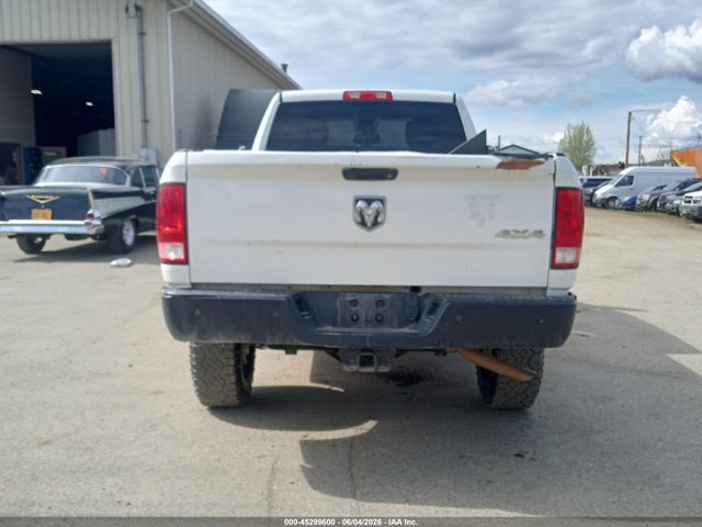 3C6TR5HT2JG149948 RAM 2500 Tradesman 4x4 8&#039; Box