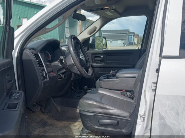 3C6TR5HT2JG149948 RAM 2500 Tradesman 4x4 8&#039; Box