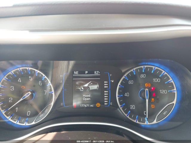2018 Chrysler Pacifica Touring მანქანა იყიდება აუქციონზე, vin: 2C4RC1DG0JR148667, აუქციონის ნომერი: 45299617