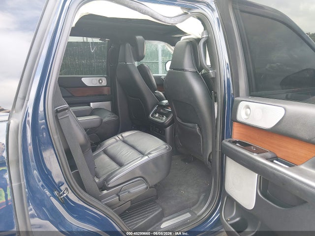 5LMJJ2LTXKEL25398 Lincoln Navigator Reserve
