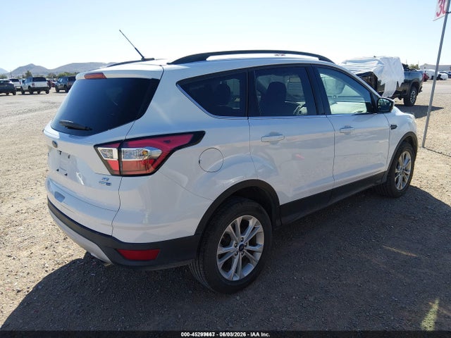 Ford ESCAPE SE 2018 1FMCU9GD8JUD08750 Image 4