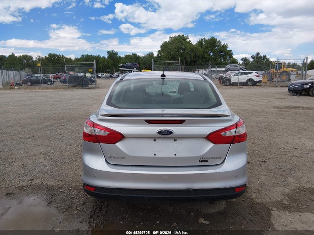 Продажа на аукционе авто 2012 Ford Focus Titanium, vin: 1FAHP3J27CL279844, номер лота: 45299705